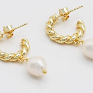 pearl rope twist design earrings