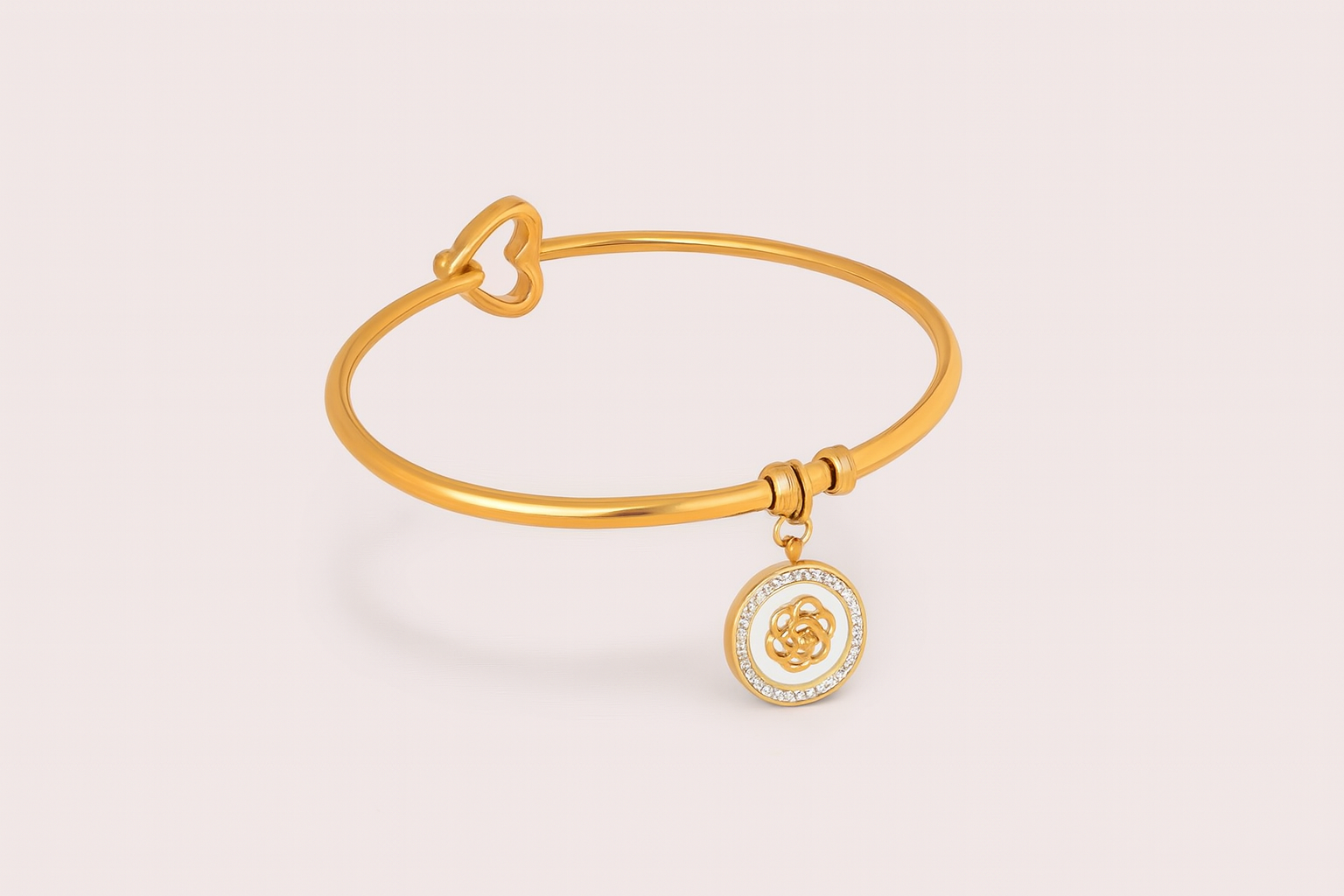 9AFEB40D-A84E-4C61-8619-C065B2675D02 flower Pendant Bangle